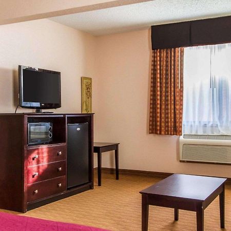 Quality Inn & Suites Ottumwa North Esterno foto