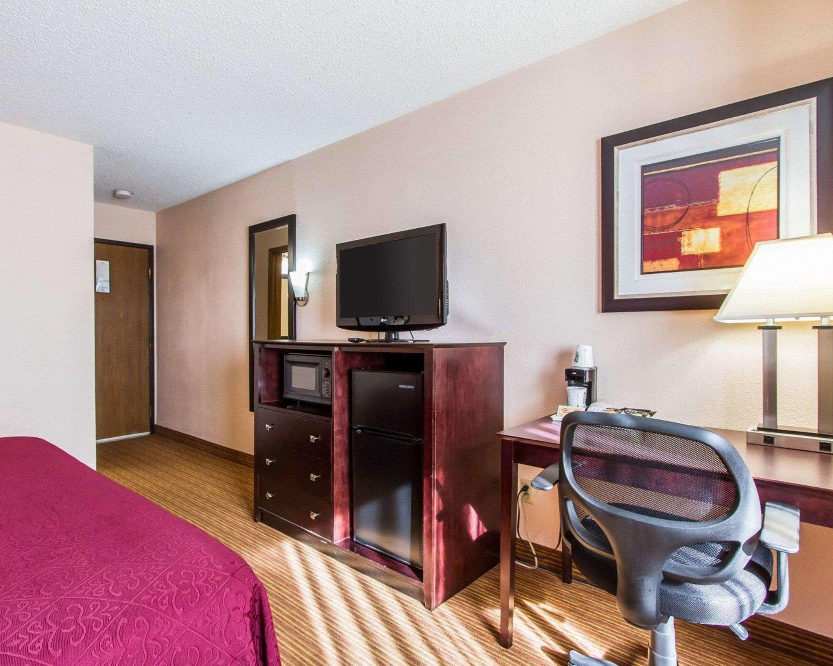 Quality Inn & Suites Ottumwa North Esterno foto