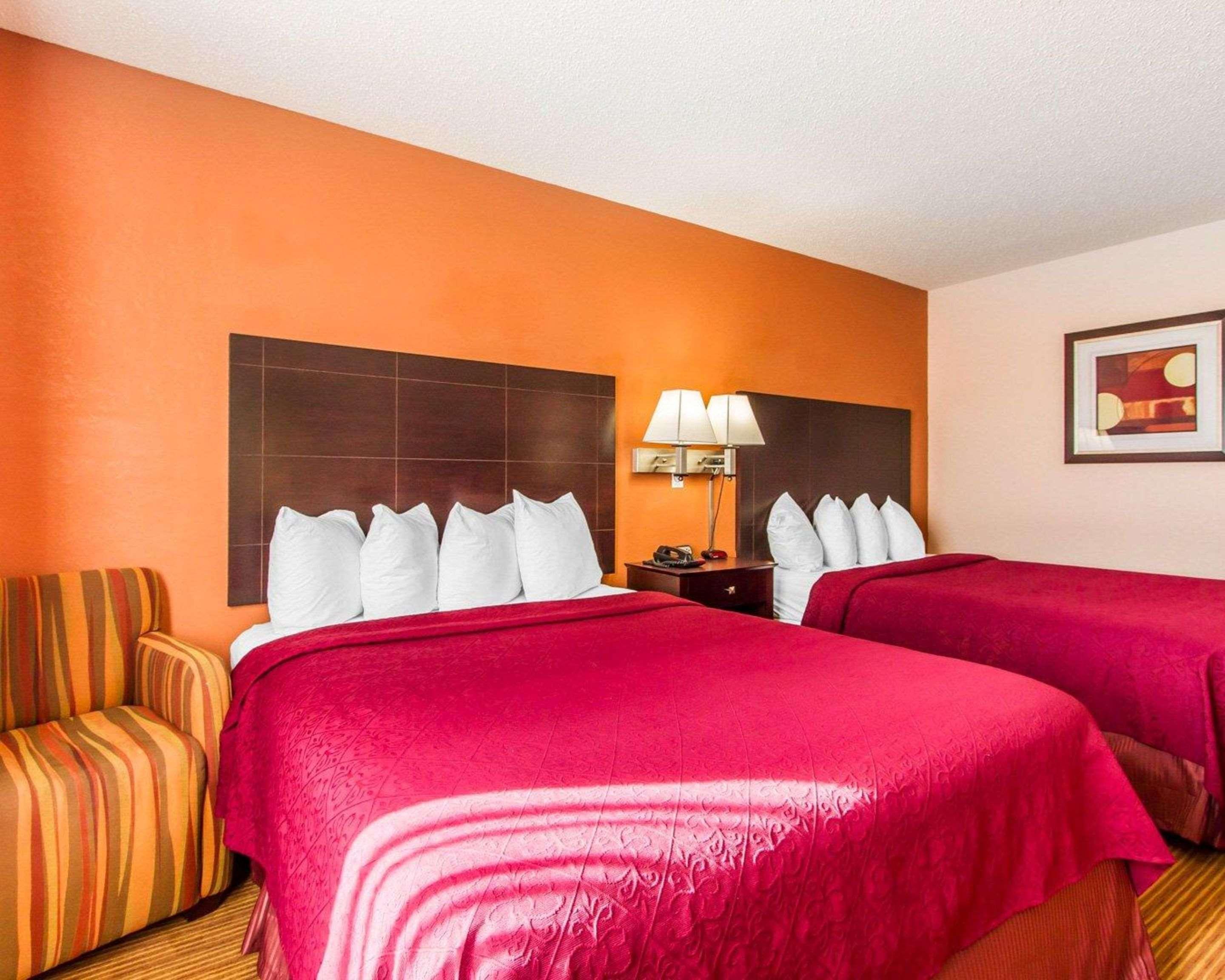 Quality Inn & Suites Ottumwa North Esterno foto