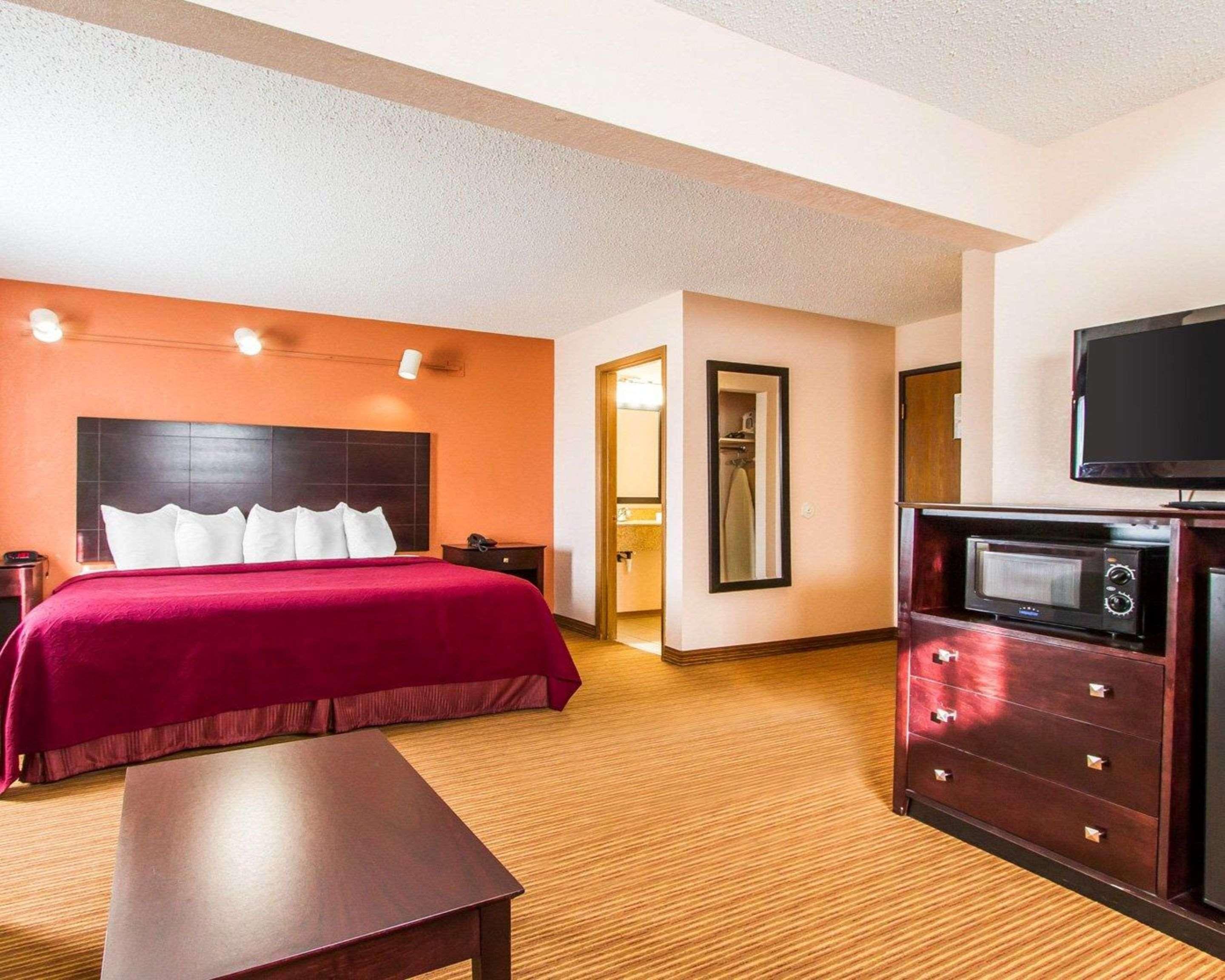 Quality Inn & Suites Ottumwa North Esterno foto