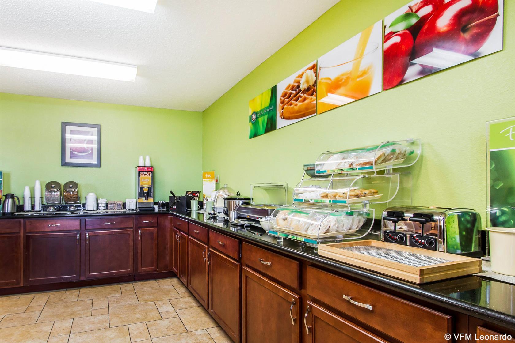 Quality Inn & Suites Ottumwa North Esterno foto