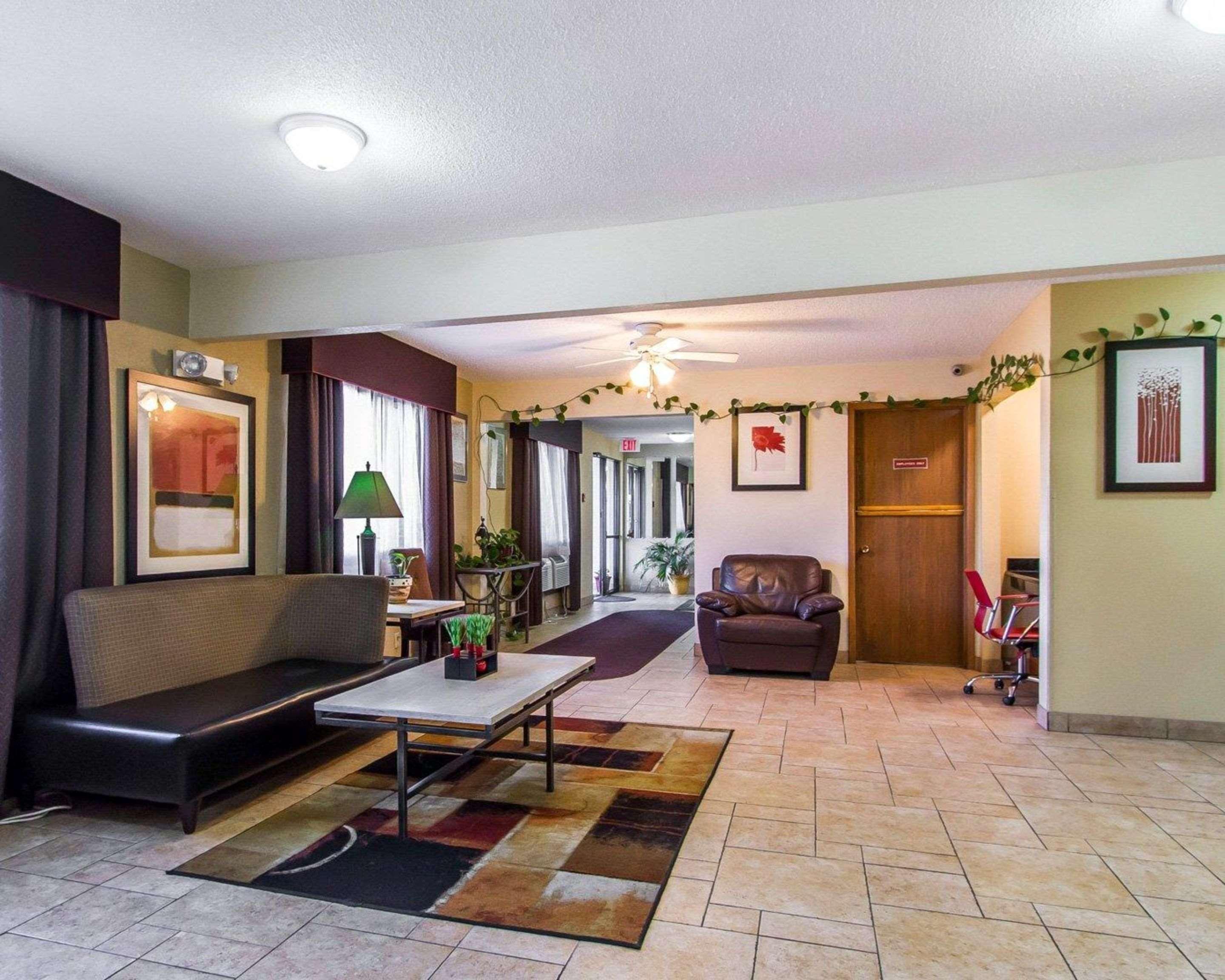 Quality Inn & Suites Ottumwa North Esterno foto