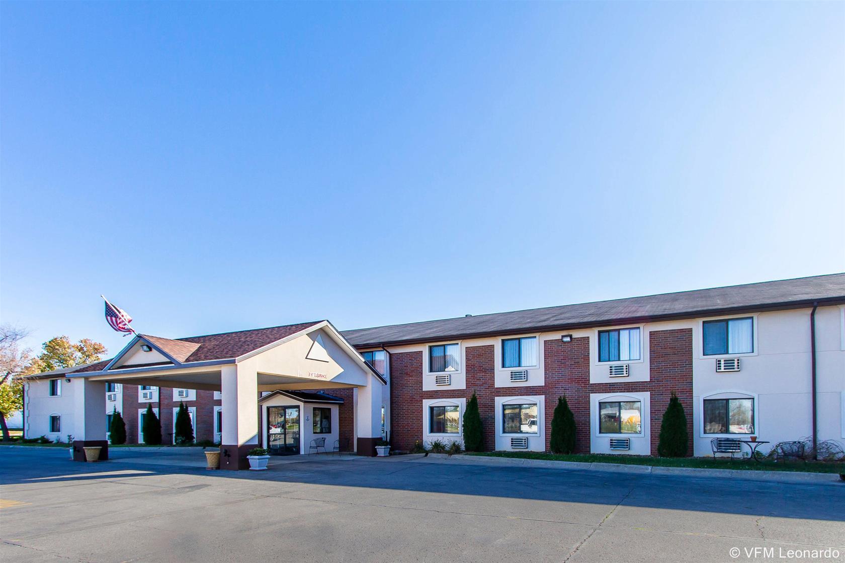 Quality Inn & Suites Ottumwa North Esterno foto