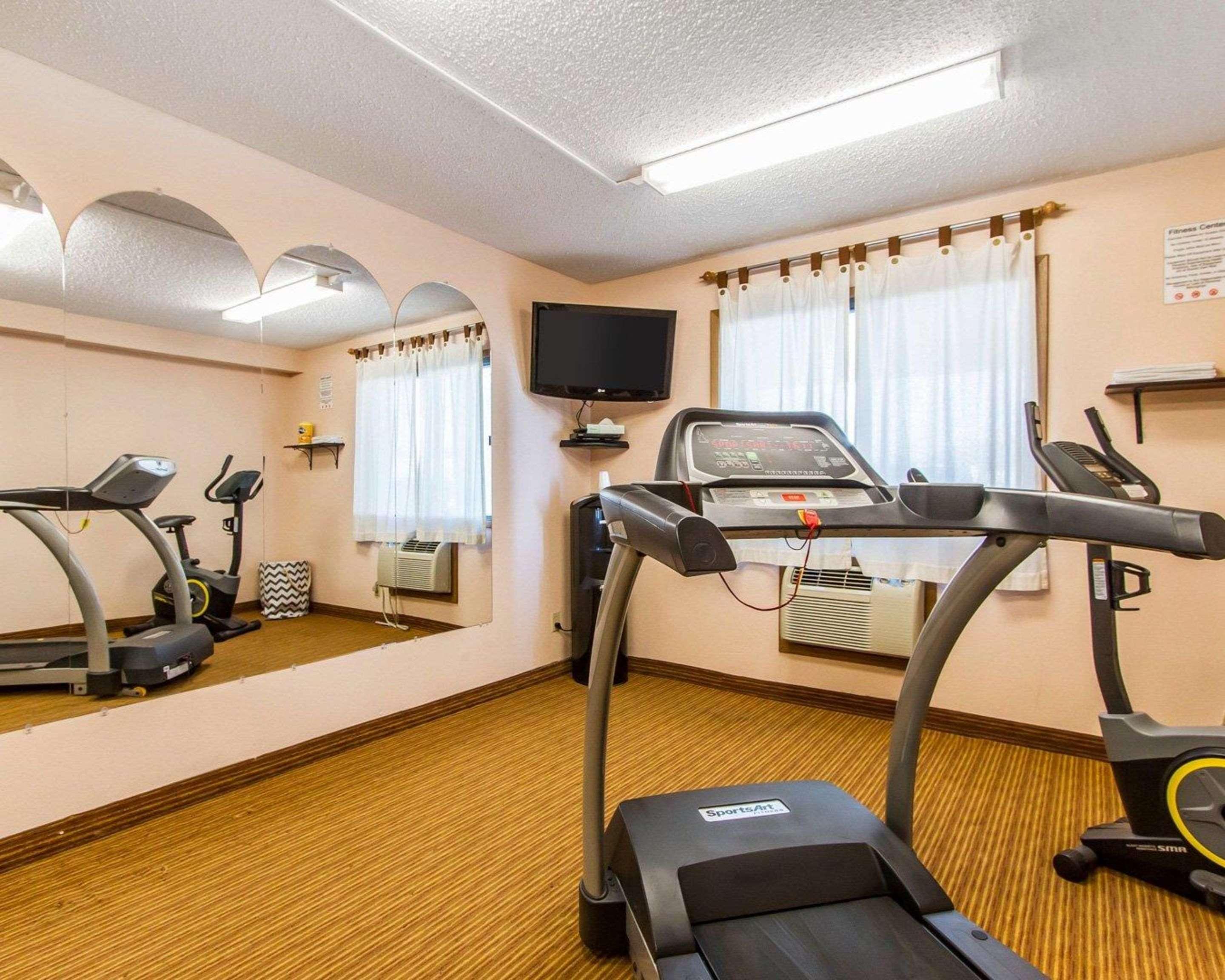 Quality Inn & Suites Ottumwa North Esterno foto
