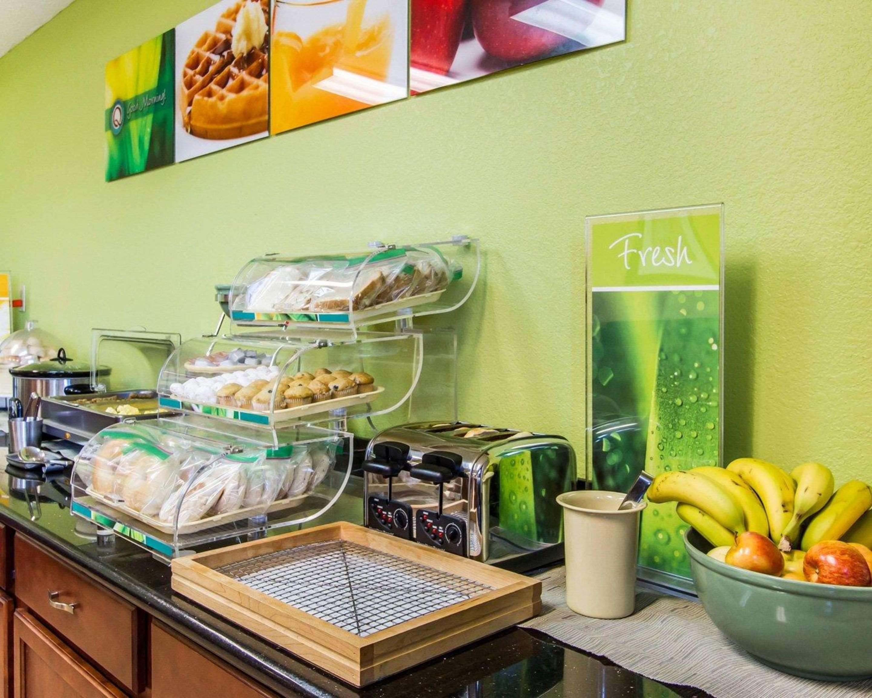 Quality Inn & Suites Ottumwa North Esterno foto