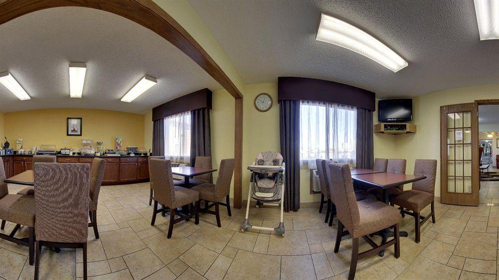 Quality Inn & Suites Ottumwa North Esterno foto
