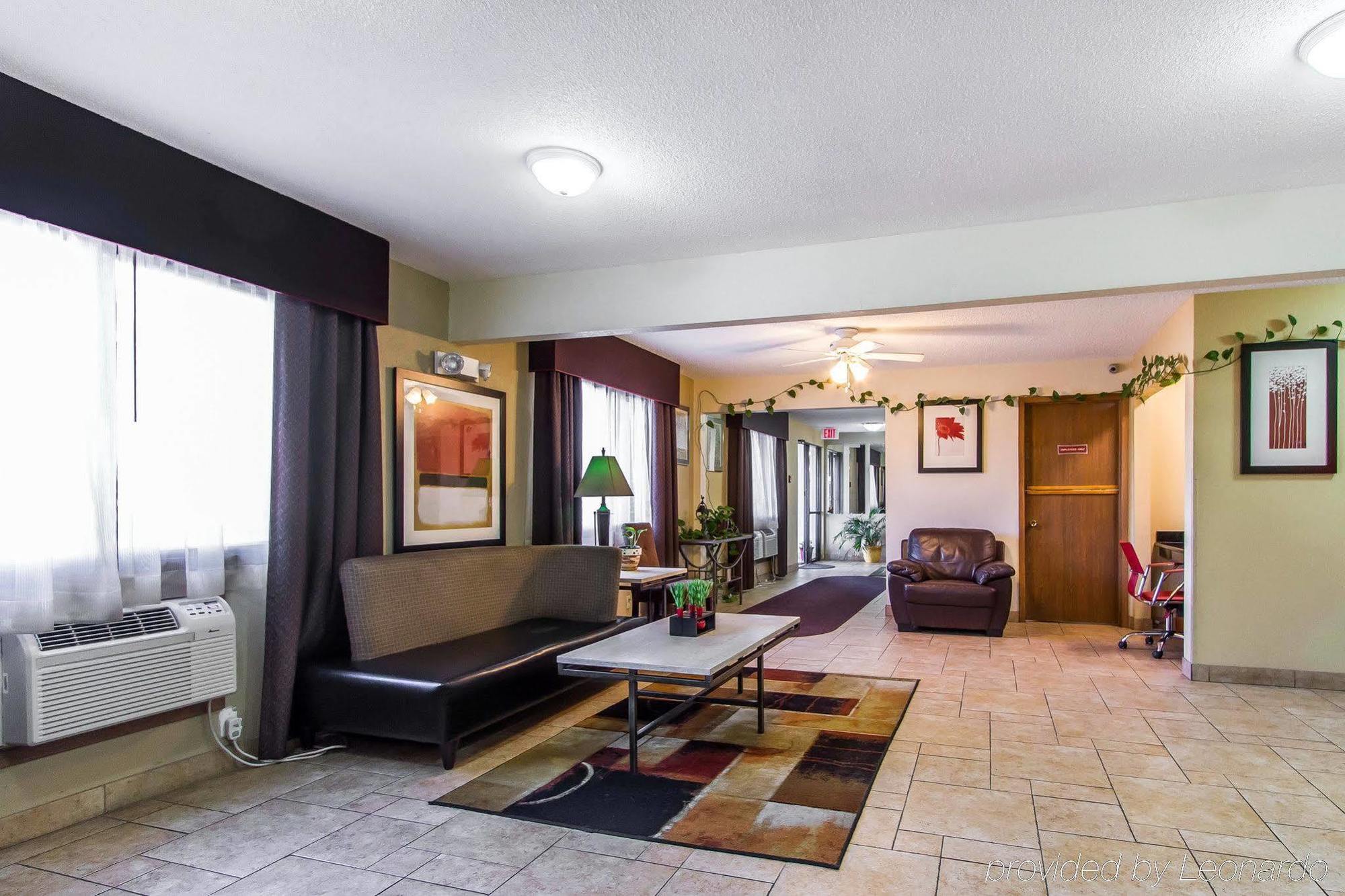 Quality Inn & Suites Ottumwa North Esterno foto